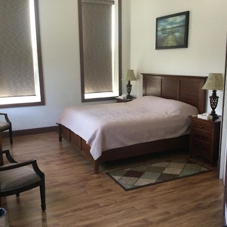 Water Suites 夏洛特敦 外观 照片