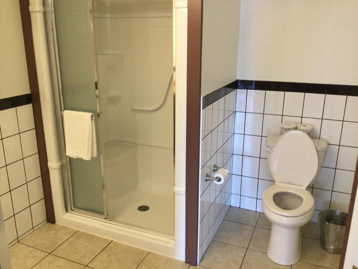 Water Suites 夏洛特敦 外观 照片