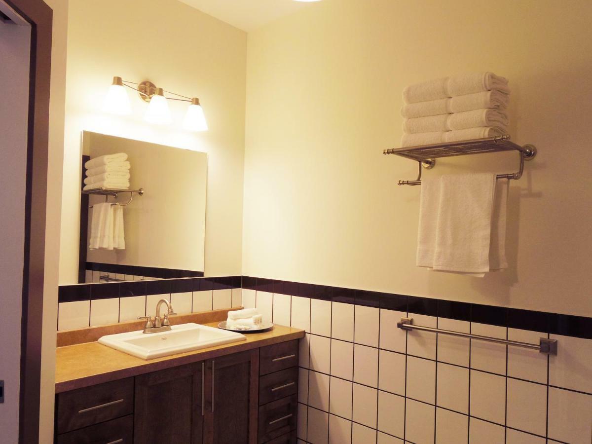 Water Suites 夏洛特敦 外观 照片